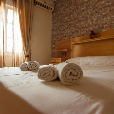 Rentalsevilla Centrico Apartamento Junto Al Guadalquivir Con Parking Coche Mediano Esterno foto