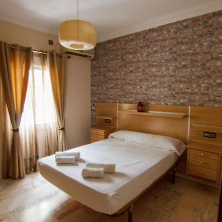 Rentalsevilla Centrico Apartamento Junto Al Guadalquivir Con Parking Coche Mediano Esterno foto