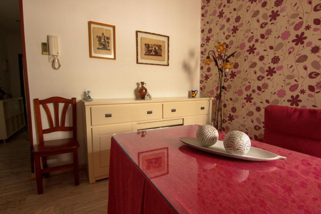 Rentalsevilla Centrico Apartamento Junto Al Guadalquivir Con Parking Coche Mediano Esterno foto