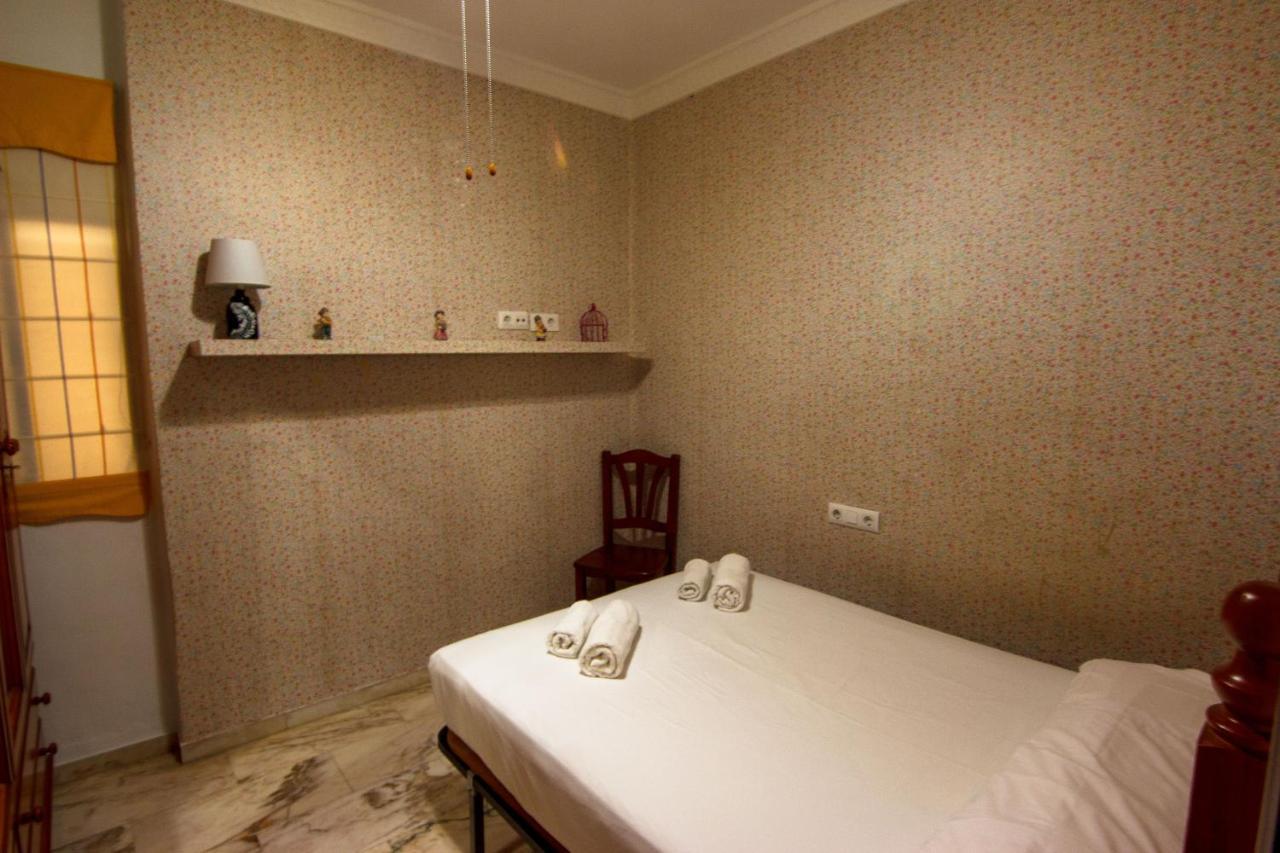 Rentalsevilla Centrico Apartamento Junto Al Guadalquivir Con Parking Coche Mediano Esterno foto